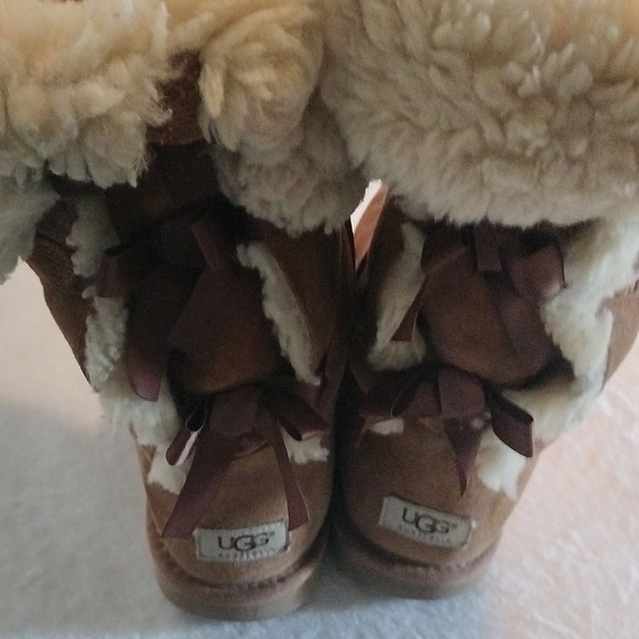 Ugg Bailey Boys 2 Tall Boots size US 9 - Picture 6 of 15